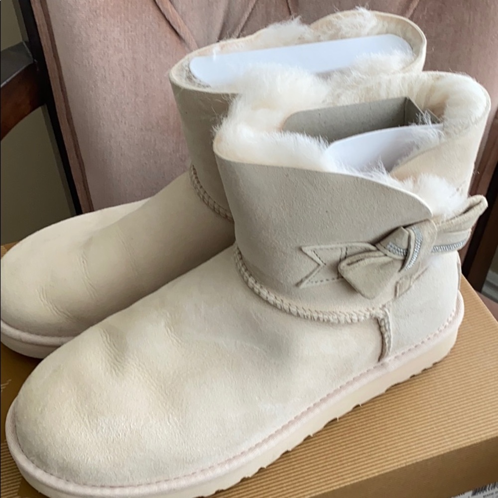 UGGs Jackee with embellished bow